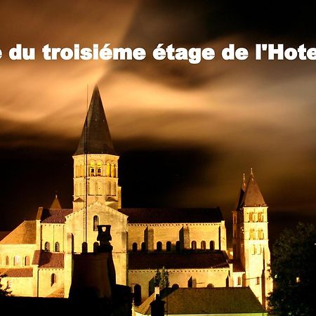 Hotel De La Basilique Paray-le-Monial Exterior photo